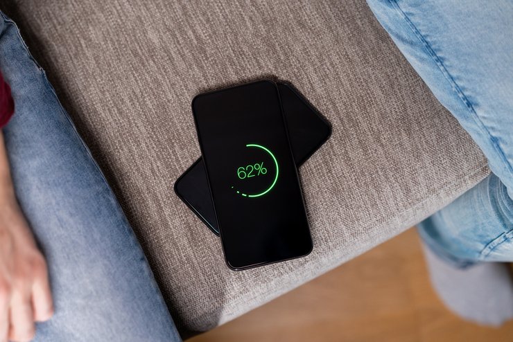 смартфон, зарядка, зарядное устройство