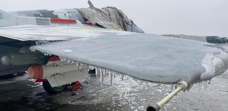 ВСУ, Воздушные силы, Обледенение, Непогода, Ангар, Аэродром, МИГ-29