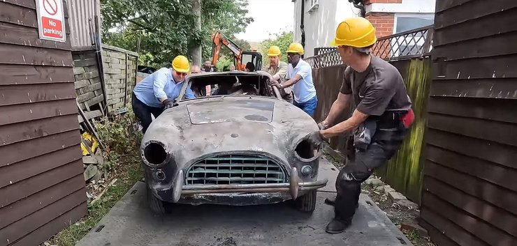 AC Aceca, коллекция авто, ретро авто, заброшенные авто, Jaguar E-Type, Ac Ace, Land Rover