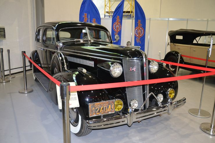 Buick Roadmaster, виставка ретро авто, old car land, ретро авто