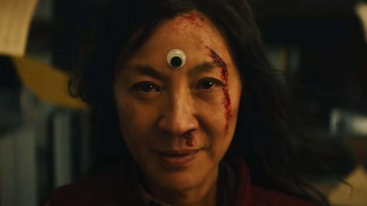 Все везде и сразу, оскар 2023, фильм номинант оскара, мультивселенная, мишель йео