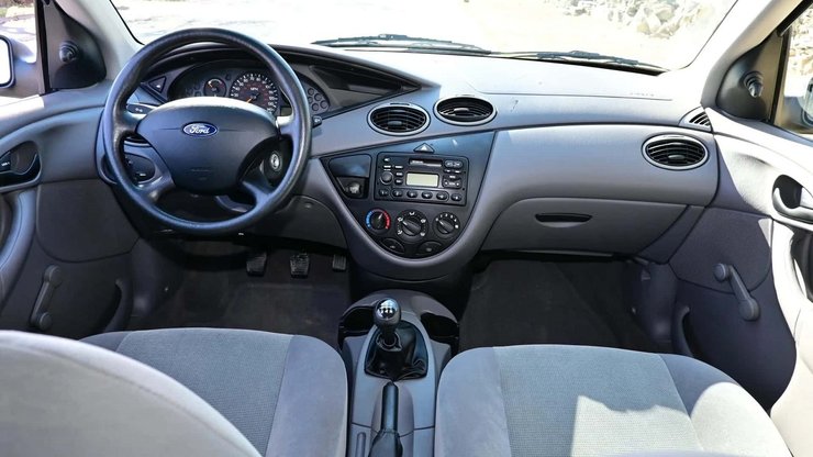 Ford Focus, Ford Focus 2002, капсула времени, седан Ford Focus