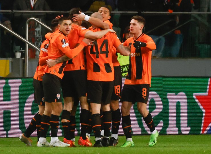 Футболисты "Шахтера" поздравляют Ярослава Ракицкого