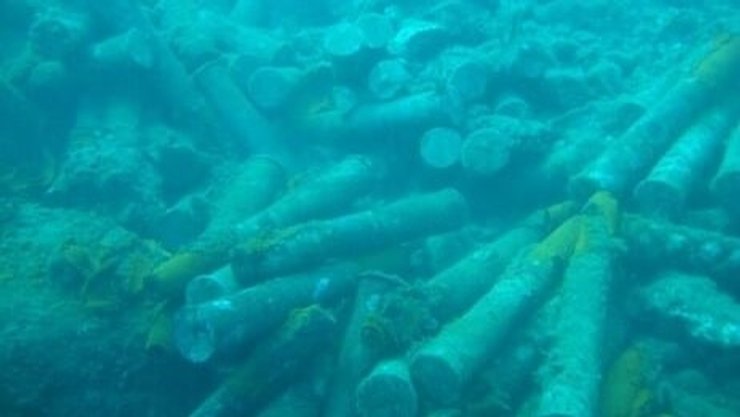 острів сазан снаряди снаряди албанія