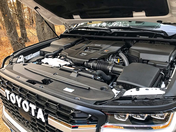 новий двигун Land Cruiser 300 GR Sport, новий дизельний мотор 3,3 літра для Toyota Land Cruiser 300, Toyota land cruiser 300 gr sport фото