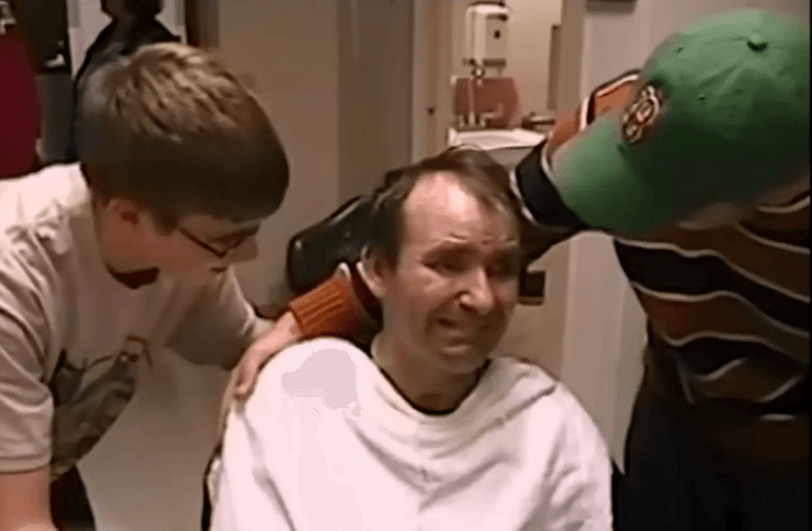 Мужчина проснулся после 10-летней комы, 10 лет комы, потеря сознания, травма при пожаре, история пожарного, настоящее чудо