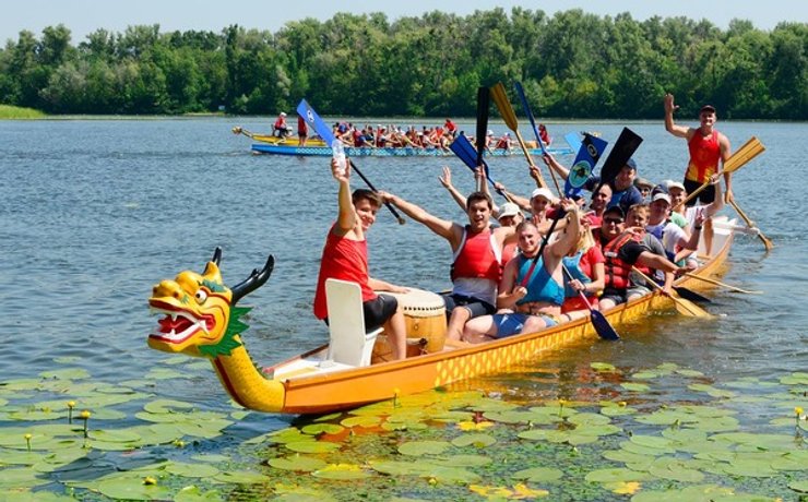Човен "Драгонбот"