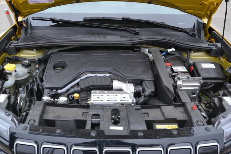 мотор Jeep Avenger, Jeep Avenger, новый Jeep Avenger, новый Jeep Avenger, кроссовер Jeep