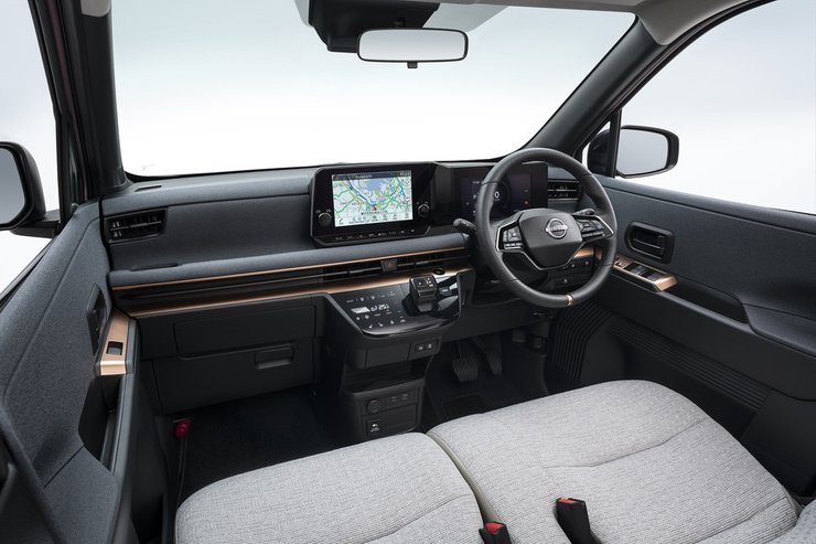салон Nissan Sakura 2026