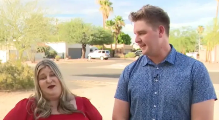 Курьер клиентке оставил записку и разбогател, доставка еды, США, история любви, видео, сбор пожертвований на свадьбу, прикол