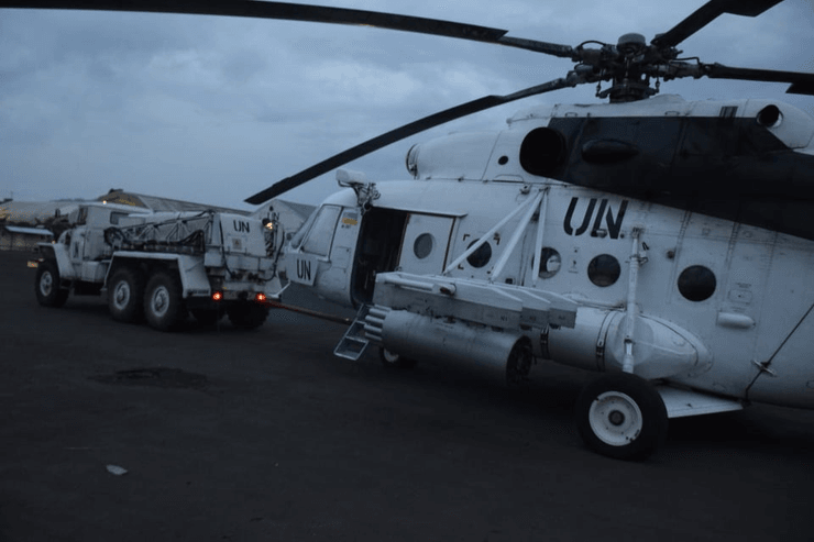 вертолет, подготовка к вылету, конго, фото