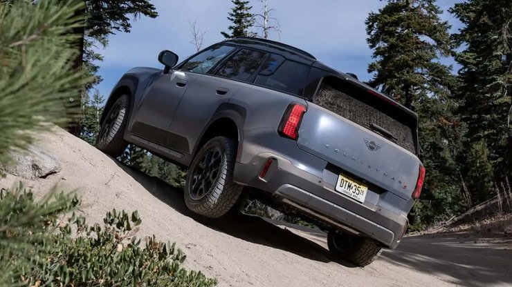 Автомобиль 2027 Mini Countryman Untamed Edition