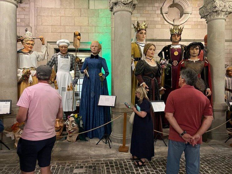 Фигура Леси Украинки