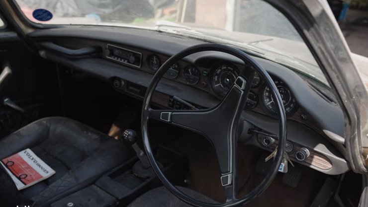 Салон Volvo 1800