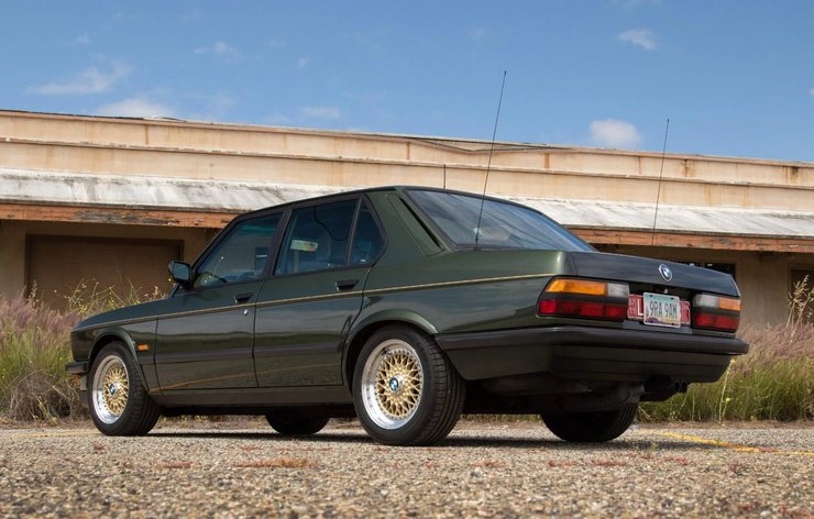BMW M5 E28, BMW M5, седан BMW, BMW 5 Series, Карл XVI Густав