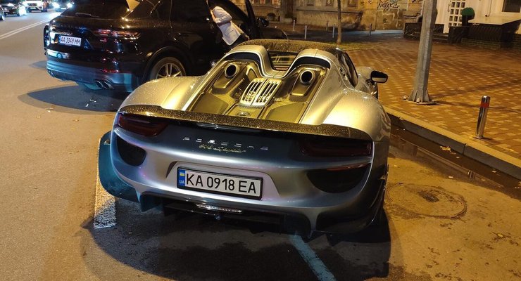 Бугатті Вейрон у Києві, суперкари України, Bugatti Veyron, Ferrari SF90 Stradale, Jaguar XJ220, Porsche carrera GT