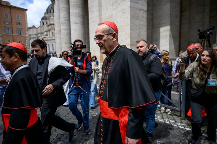 конклав Пьербаттиста Пиццабалла кардинал ватикан