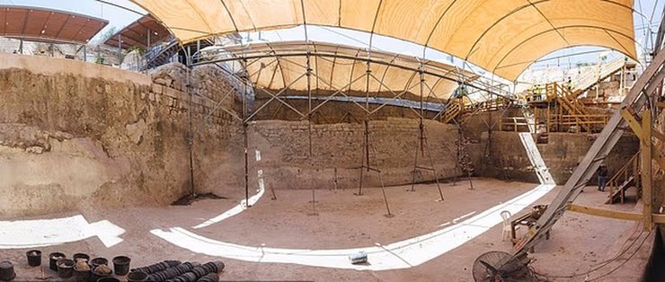 стена плотины