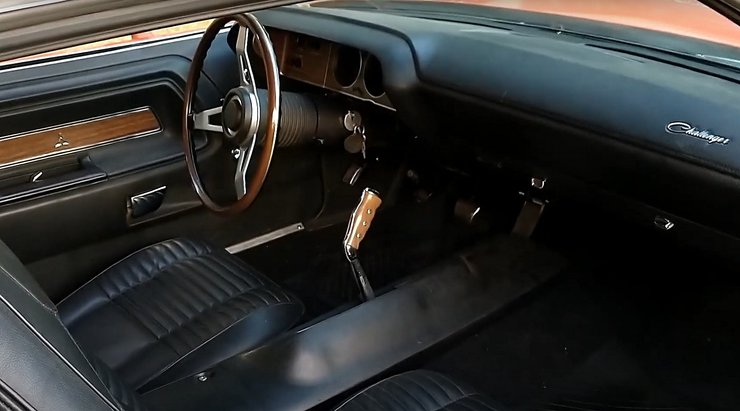 салон Dodge Challenger, Dodge Challenger, Dodge Challenger R/T Hemi, Dodge Challenger R/T