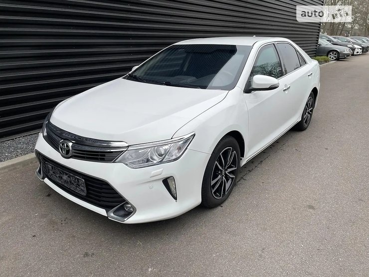 Toyota Camry 2015