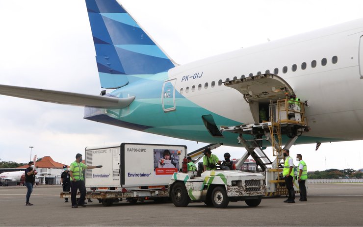 Доставка вакцины, вакцина от коронавируса, пандемия, COVID-19