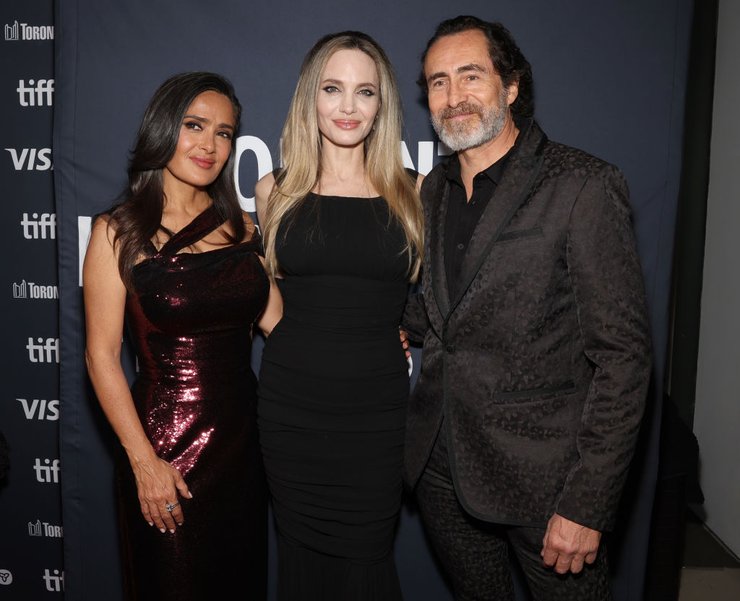 Сальма Гаєк, Анджеліна Джолі, Деміан Бічір