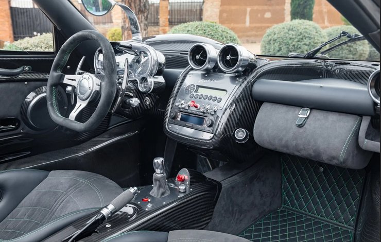 салон Pagani Zonda, Pagani Zonda, Pagani Zonda 2014, суперкар Pagani