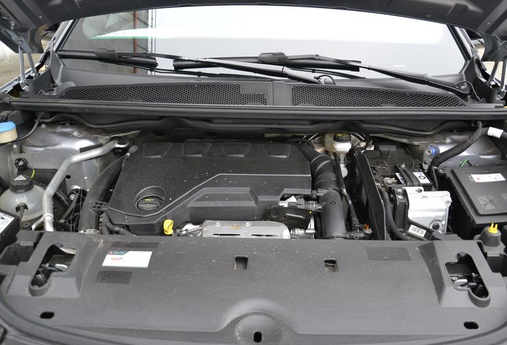 двигун Peugeot 5008