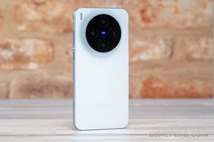 Vivo X300 смартфон