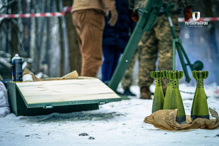 Производство 82-мм мин