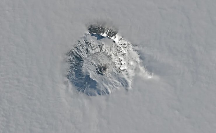 Эребус, вулкан