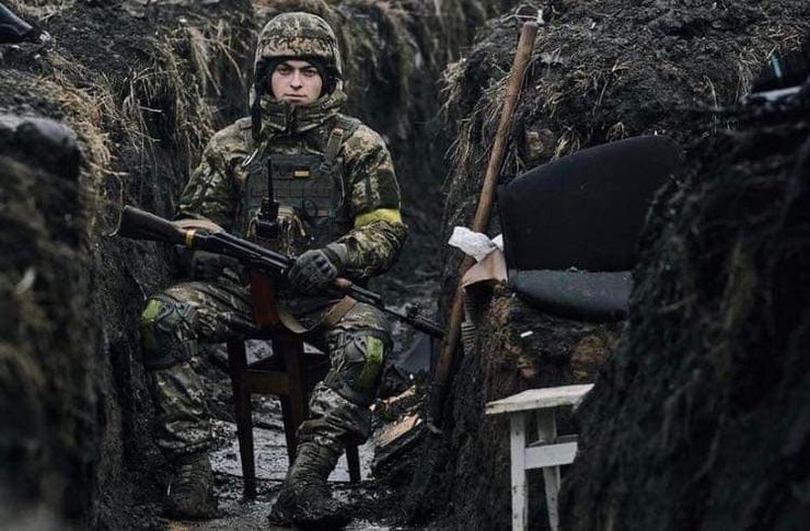 Окоп всу военнослужащий военный