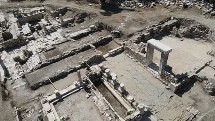 археологи раскопали руины древней библиотеки