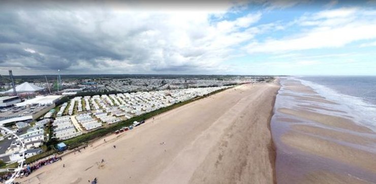 Приморське британське містечко, село, курорт, поліція, злочинність, бродять п'яні банди, банди головорізів, кримінал