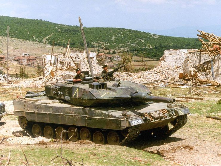 війна в косово, бойове застосування leopard 2, leopard 2 що відомо, танк leopard 2, leopard 2 для україни