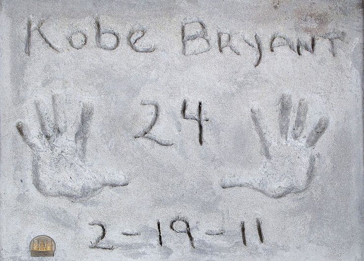 фото, отпечатки рук Коби Брайанта