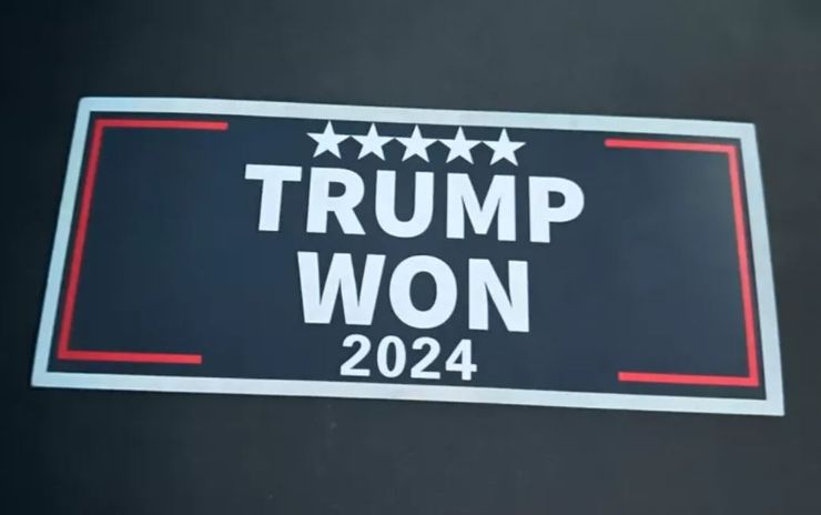 Служба доставки, клиент оставил водителю 100 долларов чаевых, потом оказалось, что это фальшивая купюра