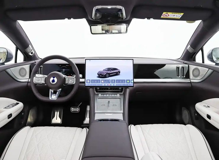 Салон BYD Denza Z9 S