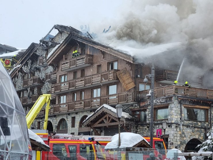 отель в куршевеле Les Grandes Alpes пожар