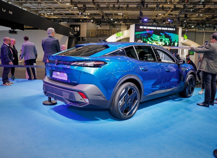 Новый Пежо 408, пежо 408, новый Peugeot 408, Peugeot 408 2023, Peugeot 408, кроссовер Peugeot 408