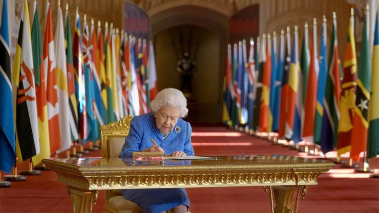 Елизавета II 2022