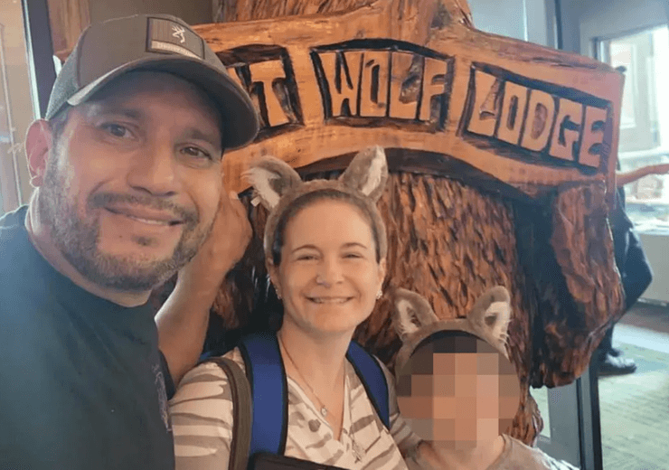 Дэн Ривера с женой и дочерью