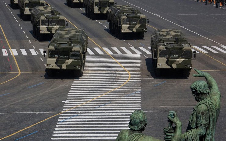 искандер, армения, парад