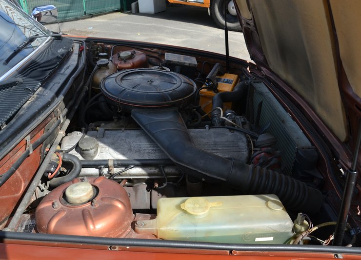 Двигун BMW M30