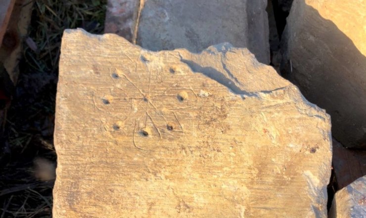 церковь, колдовские знаки