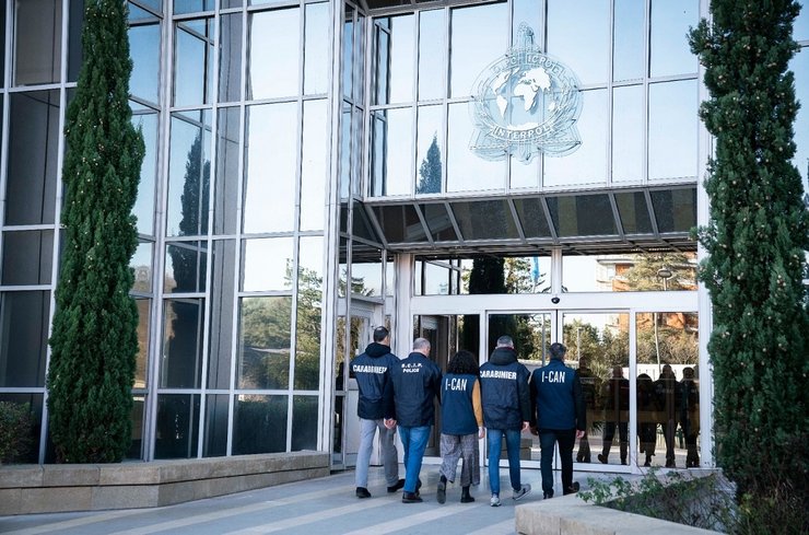 интерпол мафиози