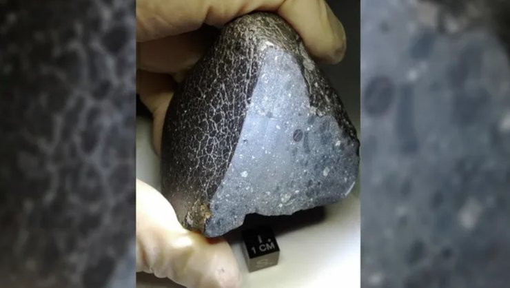 Метеорит NWA 7034 Черная красавица