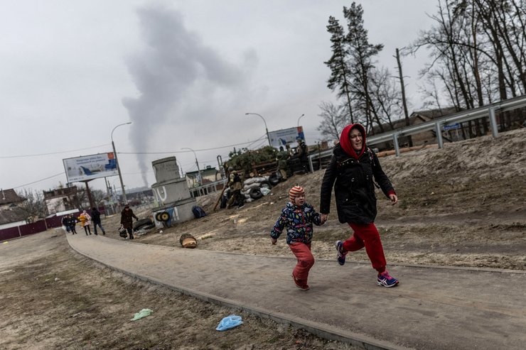 помощь на детей, помощь на детей в Украине, помощь на детей во время войны, денежная помощь для переселенцев, международная помощь, выплата помощи ВПЛ, финансовая помощь, помощь от красного креста, помощь от государства