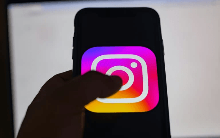 Instagram, телефон, соцмережі, похвалилися здобиччю в Instagram, пост в Instagram, реклама в Instagram, забув телефон, грабіжник