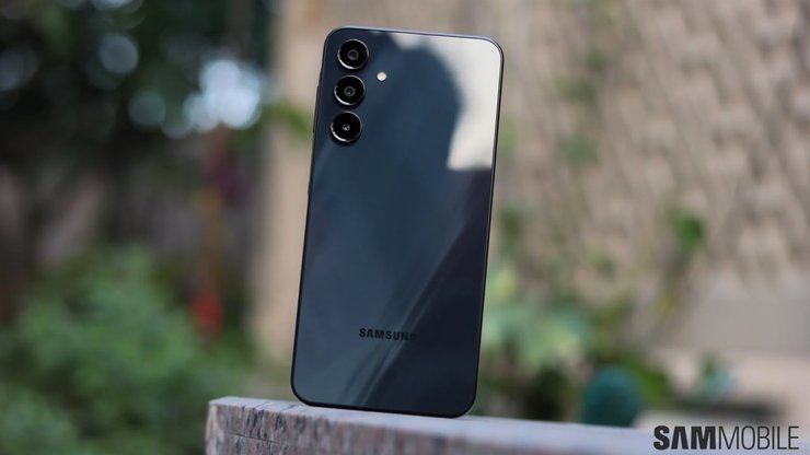 Смартфон Samsung Galaxy A17